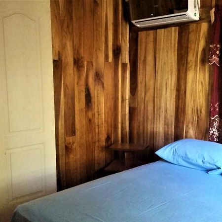 El Jaguar Hostel Bocas Town Kültér fotó