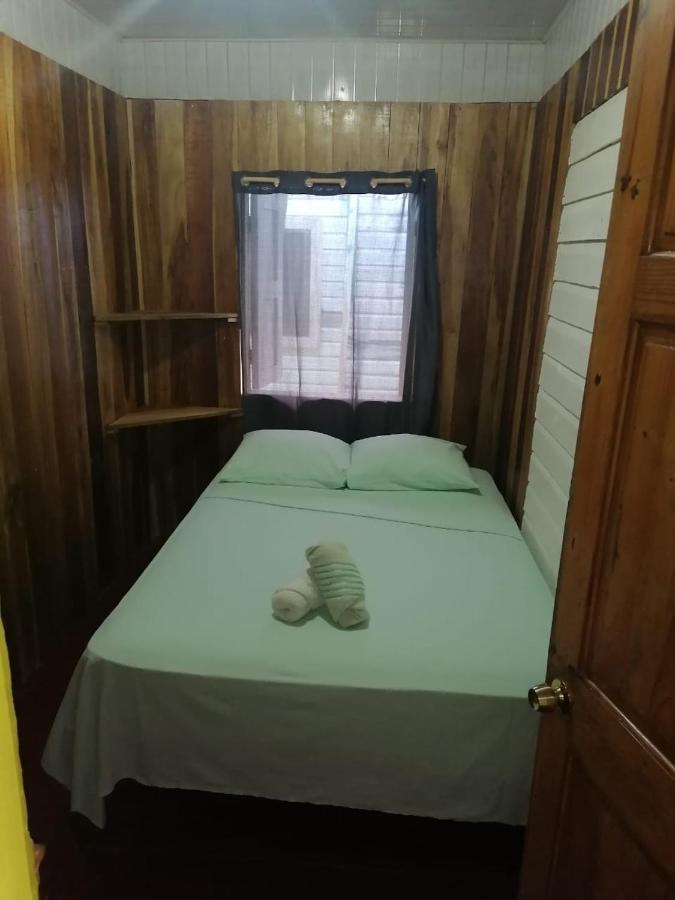 El Jaguar Hostel Bocas Town Kültér fotó