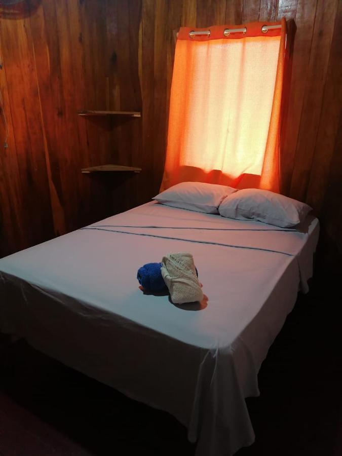 El Jaguar Hostel Bocas Town Kültér fotó