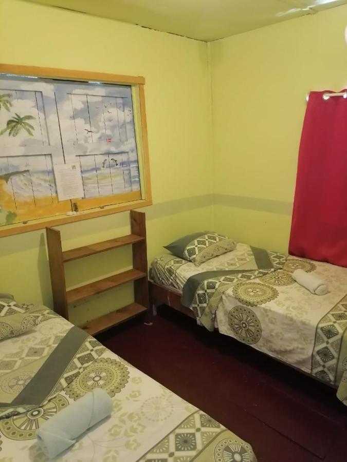 El Jaguar Hostel Bocas Town Kültér fotó
