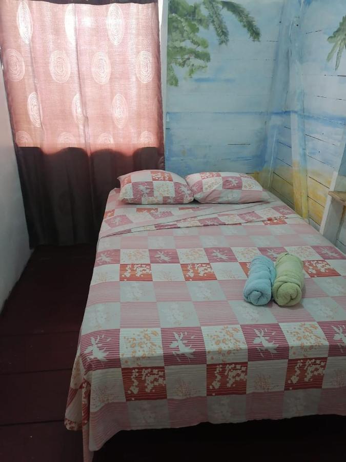 El Jaguar Hostel Bocas Town Kültér fotó
