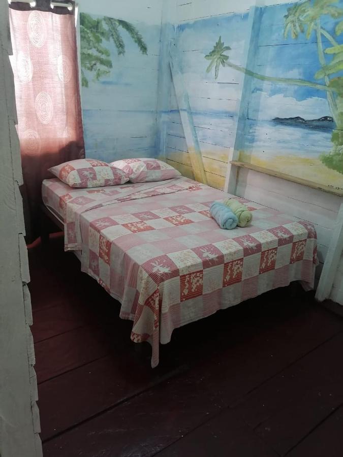 El Jaguar Hostel Bocas Town Kültér fotó